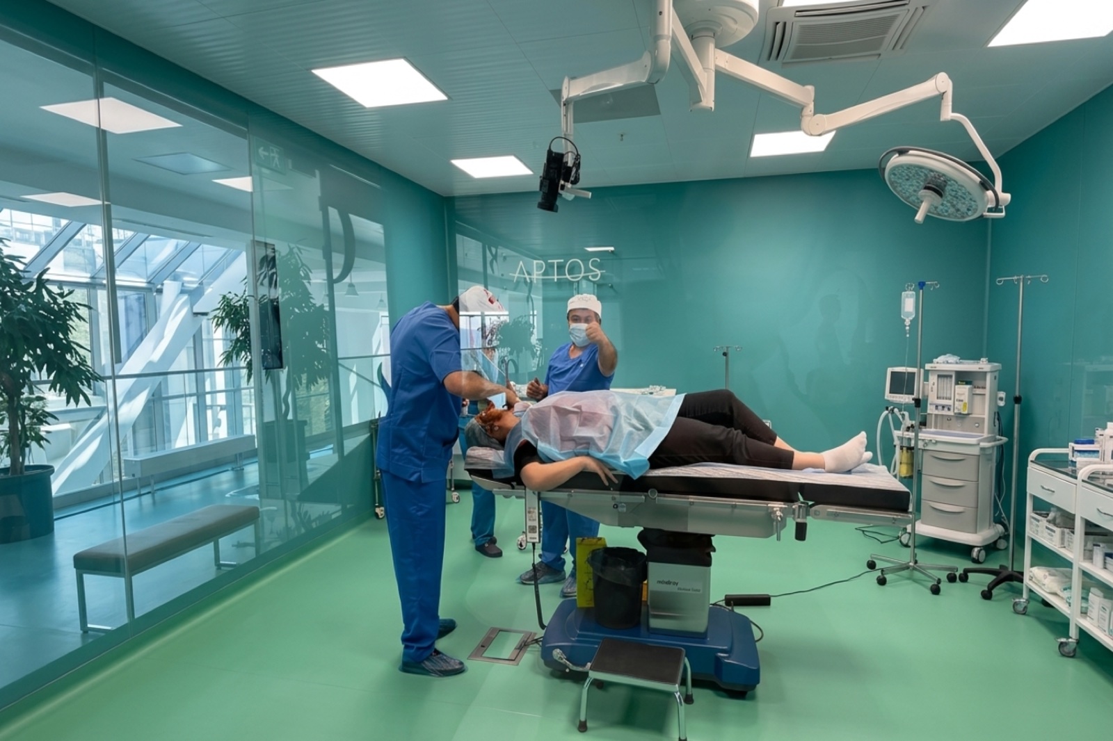 Fransız askılama (APTOS) ile yüz gençleştirme — Dr. Metin Demir Kliniği
